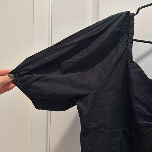 Cropped Puff Sleeve Top - Picture 2 of 3